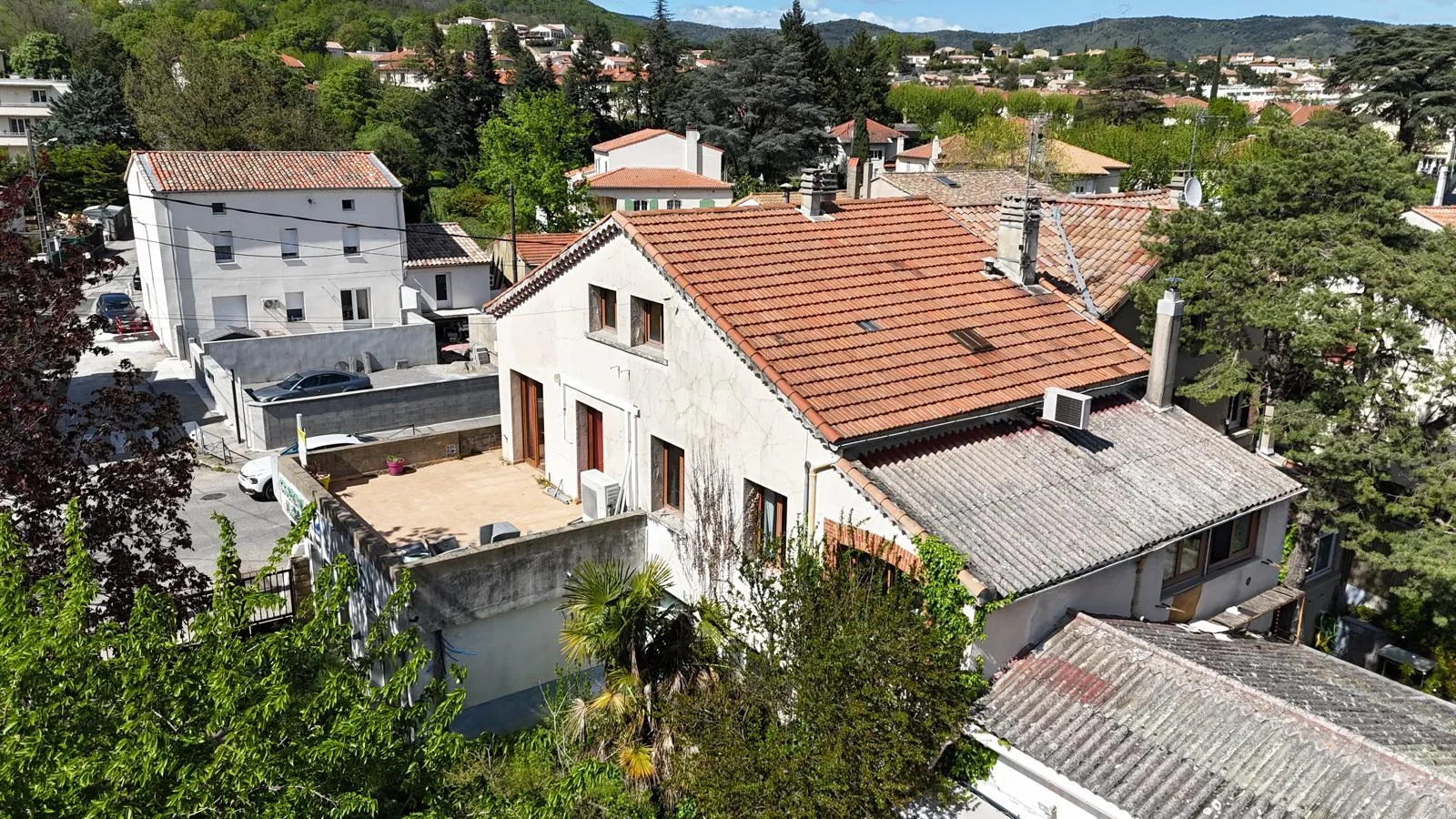 Immeuble mixte — La Voulte-sur-Rhône